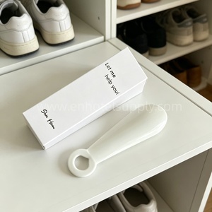 Chausse-pied en plastique de voyage pour hommes et femmes, facile à utiliser pour bottes et chaussures, articles de toilette <span class=keywords><strong>d</strong></span>'hôtel, logo personnalisé - Product Image 3
