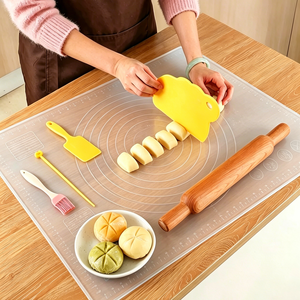 Tapis de pâtisserie en silicone liquide, tapis à pâte antidérapant avec mesures et bords surélevés, tapis de cuisson transparent en silicone pour comptoir - Product Image 1
