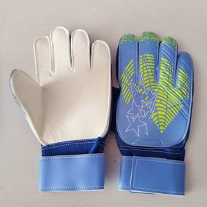 聚氨酯足球守门员手套，带撕裂标签带额外的手指保护，适用于快速户外练习 - Product Image 1