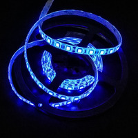 Lavabo dekor için yüksek yoğunluklu RGB su geçirmez LED şerit işık IP65 Washroom için düşük güç sıcak Amber mavi renkler uzaktan kumanda