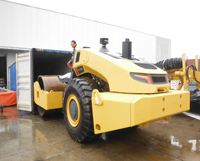 Rouleau vibrant de 20 tonnes à tambour unique Clg6120e 6120e compacteur à rouleaux avec pied rembourré