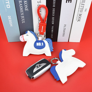 Bán buôn 2026 năm mới đến ý nghĩa tốt túi quyến rũ Quà Tặng PU ngựa Keychain Mặt dây chuyền vài món quà năm mới Quà Tặng - Product Image 3