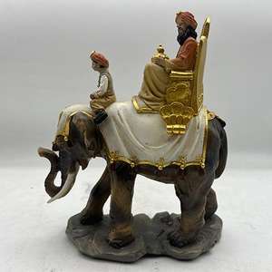 Venta al por mayor de resina artesanías cristianas estatuilla de caballo estatuas de Santo decoración de escritorio religioso recuerdos católicos regalos cristianos <span class=keywords><strong>artículos</strong></span> - Product Image 3