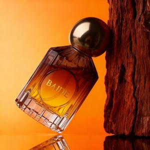 Nueva llegada: Botella de perfume personalizada de 50 ml, botella de vidrio para perfume de 100 ml, botella de perfume vacía redonda degradada en color ámbar con tapa. - Product Image 1