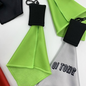 Chiffonnette de nettoyage pour <span class=keywords><strong>lunettes</strong></span> carrées en microfibre ultra-fine, vente en gros, échantillon gratuit avec porte-clés - Product Image 3