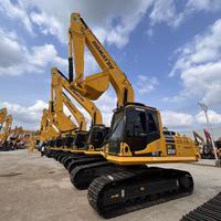 Excavatrice sur chenilles hydraulique Komatsu PC220 d'occasion de 22 tonnes de taille moyenne pour les travaux de terrassement
