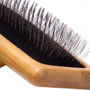 Brocha de madera de bambú con logotipo personalizado para mascotas, cepillo para acicalamiento de perros y gatos, venta al por mayor de fábrica - Product Image 4