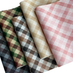 Nouveau cuir synthétique à motif écossais coloré, résistant à l'usure, idéal pour les projets de jouets, les couvertures de livres et les meubles. - Product Image 1