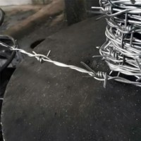 Alambre de púas antiescalada galvanizado eléctrico de 1.55mm y 200m para el mercado de Zimbabue - ¡Gran oferta!