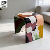 Table basse convertible moderne pour chambre à coucher, idéale pour villas et hôtels, en résine écologique durable, peinte à la main aux couleurs vives