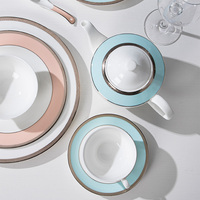 P & T Assiettes créatives Vaisselle Ensemble de vaisselle Bols en porcelaine osseuse Théière de luxe Bleu Blanc Porcelaine de Chine Europe Ensembles de vaisselle