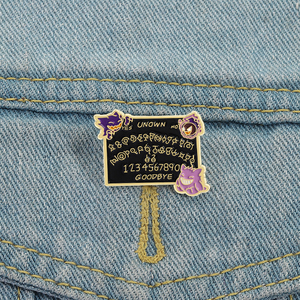 90s jeu monstre émail broche fantôme Style broche revers Badge bijoux sac à dos accessoires cadeau pour amis en gros - Product Image 1