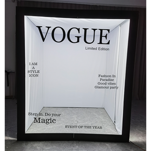 Matériaux de qualité supérieure pour la soirée de bal, boîte <span class=keywords><strong>photo</strong></span> de style couverture de magazine illuminée, directement de l'usine, pour défilé de mode, pour fête de remise de diplôme - Product Image 1