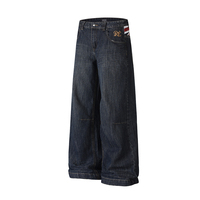 Nouveau style : Pantalon droit en denim délavé style américain avec motif drapeau à carreaux audacieux en cuir, confortable et ample à jambes larges