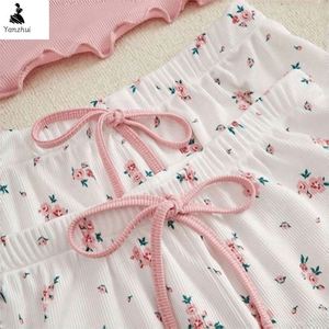 Conjunto de Pijama Floral Sexy para Mujer, Estilo Veraniego, de Tres Piezas, en Satén, para Estar en Casa, Marca Yanzhui - Product Image 3