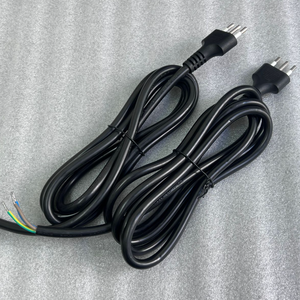 Cable de Alimentación CEI 23-16/VII Italia (Tipo L) H05VV-F 3GX1.5mm2 2.5M - Product Image 3