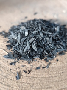 Le biochar naturel améliore l'écosystème du sol, augmente la disponibilité des nutriments et stimule la productivité des plantes de manière durable. - Product Image 3