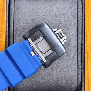 Nuevo Reloj de Pulsera de Lujo con Caja de Fibra de Carbono Azul Intenso, Correa de Goma, Esfera Abierta Mecánica Automática - Product Image 6