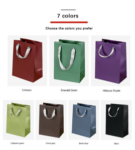 Auf Lager: Hochwertige Boutique-Geschenktüten, Premium-<span class=keywords><strong>Karton</strong></span>-Einkaufstaschen mit Griffen für Kleidungsverpackungen - Product Image 6