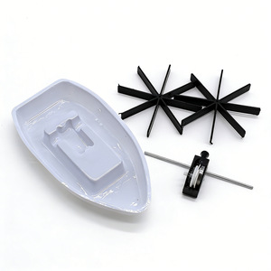 Kit científico de barco con hélice, modelo de plástico de accionamiento manual para niños, juguete de ensamblaje para experimentos educativos de 7 a 9 años - Product Image 1