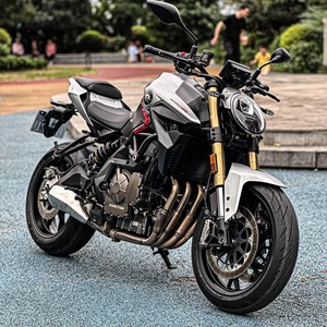 Motos Benelli Huanglong <span class=keywords><strong>300</strong></span> y 600 de 400-600cc, Bicilíndricas/En Línea, para Conducción Urbana y de Alto Rendimiento (>80km/h) - Product Image 5