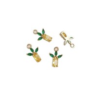 Vente en gros de pendentifs en zirconium coloré en forme de fruits plaqués or 14 carats, préservant la couleur, cerise, ananas et raisin, petits pendentifs pour la fabrication de bijoux DIY