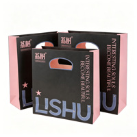 Sac de shopping cosmétique noir mat découpé sur mesure avec poignée estampée à chaud et impression de logo – Emballage de luxe pour produits de beauté en papier