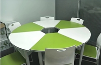 Table et chaise d'écolier en plastique modernes et durables à prix d'usine pour l'école maternelle