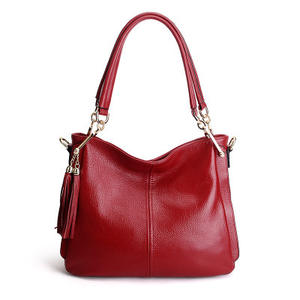 Sac en cuir de vachette souple avec bandoulière, sac rétro et simple à grande capacité pour femme - Product Image 1