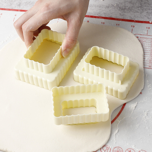 フォンダンビスケットメーカースライサー型ベーキングツール用プラスチッククッキー型長方形クッキーカッター