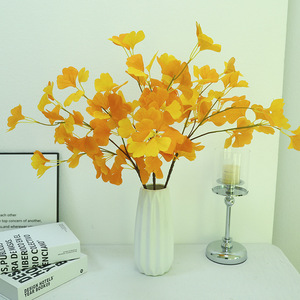 Feuilles de Ginkgo artificielles en soie, branche unique, jaune-orange, décoration pour la maison, salon, chambre à coucher - Product Image 1