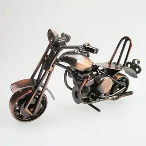 Petit modèle de moto en fer métal artisanat décoration de la maison ornement européen cadeau d'anniversaire créatif