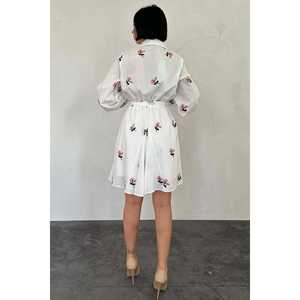 Vestido de Gasa Naranja Bordado con Cuello Vuelto, Silueta en A, Cintura Natural, Estampado Floral Transpirable - Product Image 4