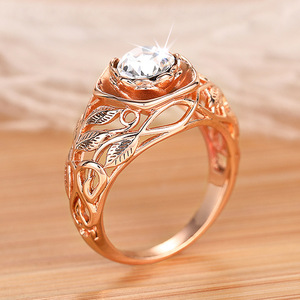 Anello a Forma di Rosa Traforata per Donne, Elegante e Delicato Gioiello da Dito per Uso Quotidiano - Product Image 5