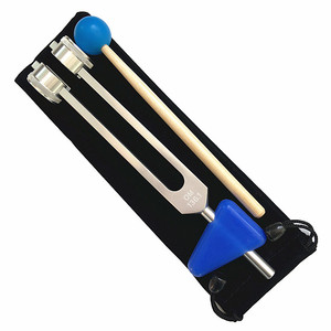 Diapason OM136.1 pour la pratique du yoga par la résonance, avec housse et marteau de réglage - Product Image 1