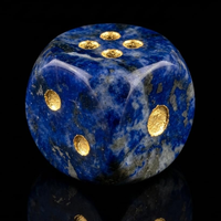Ensemble de dés en pierre précieuse naturelle Lapis Lazuli majestueux, 16 mm, D6, 2 pièces, poli à la main, points dorés, bords arrondis, pour collection DND RPG, cadeaux