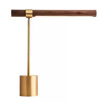 Lampe de bureau en fer de style européen moderne avec abat-jour en bois, LED, alimentation secteur, lumière blanc chaud pour la lecture, l'étude, la chambre ou l'hôtel
