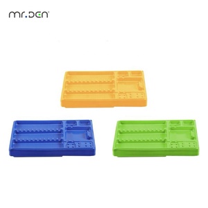 ถาดใส่เครื่องมือทันตกรรมแบบใช้แล้วทิ้ง Mr.Den สีฟ้า ทำจากพลาสติก ทนความร้อนสูง สำหรับใส่วัสดุทันตกรรม - Product Image 6