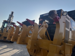 รถเกรดเดอร์มือสอง CAT 140H ราคาประหยัด รถตีนตะขาบ Caterpillar ระบบไฮดรอลิก ประสิทธิภาพสูง เครื่องจักรสำหรับงานปรับระดับดิน - Product Image 5
