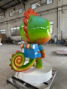 Factory-customized High-quality Outdoor <strong>Life</strong>-<strong>size</strong> Resin Cartoon Character Fiberglass <strong>Statue</strong> for Shopping Mall Gardens - Product Image 4