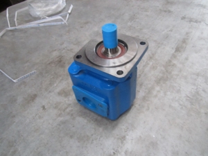 Pompe à engrenages 100250 pour chargeurs/hydrauliques 11C0007P02, pour ensemble complet de pièces de machines de construction - Product Image 2
