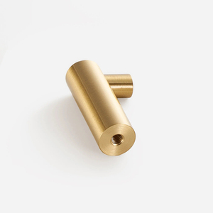 Gancho de Pared de Latón Sólido BECORA, Acabado Cepillado, Moderno y Decorativo, con Tornillos, para Colgar Bolsos, Sombreros y Toallas - Product Image 2