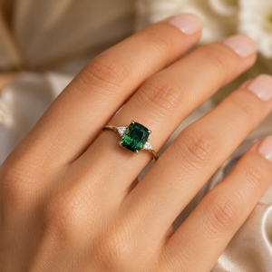Anello con Pietra Verde per Donne, Gioiello da Dito Vintage Elegante, Accessorio di Moda Quotidiana - Product Image 4