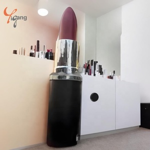 Statua di Rossetto Gigante a Grandezza Naturale in Resina FRP Personalizzata di Fabbrica, Espositore da Banco per Negozi di Cosmetici in Fibra di Vetro, Oggetti Scenici per Cosmetici, Artigianato in Resina - Product Image 1