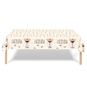 Ensemble de vaisselle jetable pour fête sur le thème des cocktails élégants : assiettes, serviettes, gobelets, couverts et nappe – Idéal pour les anniversaires et les célébrations. - Product Image 5