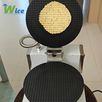 Machine électrique à gaufres à cône Double plaque de cuisson rapide Forme uniforme Idéal pour les magasins de desserts Commandez aujourd'hui WICE