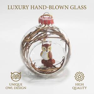 Boule de Noël en verre soufflé à la main, transparente, de luxe, personnalisée, en gros, avec figurine animale, thème forêt, pour la décoration des fêtes - Product Image 3