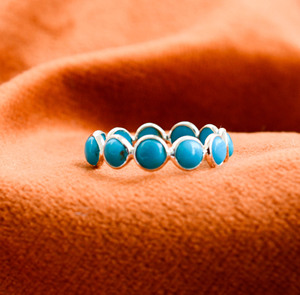 Bague éternité turquoise la plus vendue avec pierre précieuse naturelle en argent 925, bague minimaliste en turquoise à vendre - Product Image 6