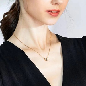 French Simple Collection Plaqué Or 18K Chaîne Clavicule Petites Boucles d'Oreilles Papillon Coquillage Blanc Frais pour Anniversaires - Product Image 3