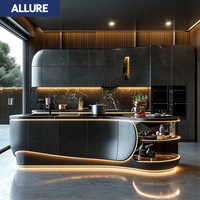 Ensemble complet d'armoires de cuisine compactes Allure, style européen moderne, finition haute brillance, avec îlot et robinet